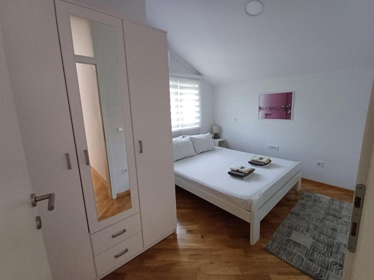 Villa Tamara With Garden And River View - Free Private Parking - Garage Mostar Exterior foto
